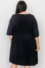 Load image into Gallery viewer, Plus Size Black Tie Sleeve Loose Midi Dress freeshipping - Quail Creek
